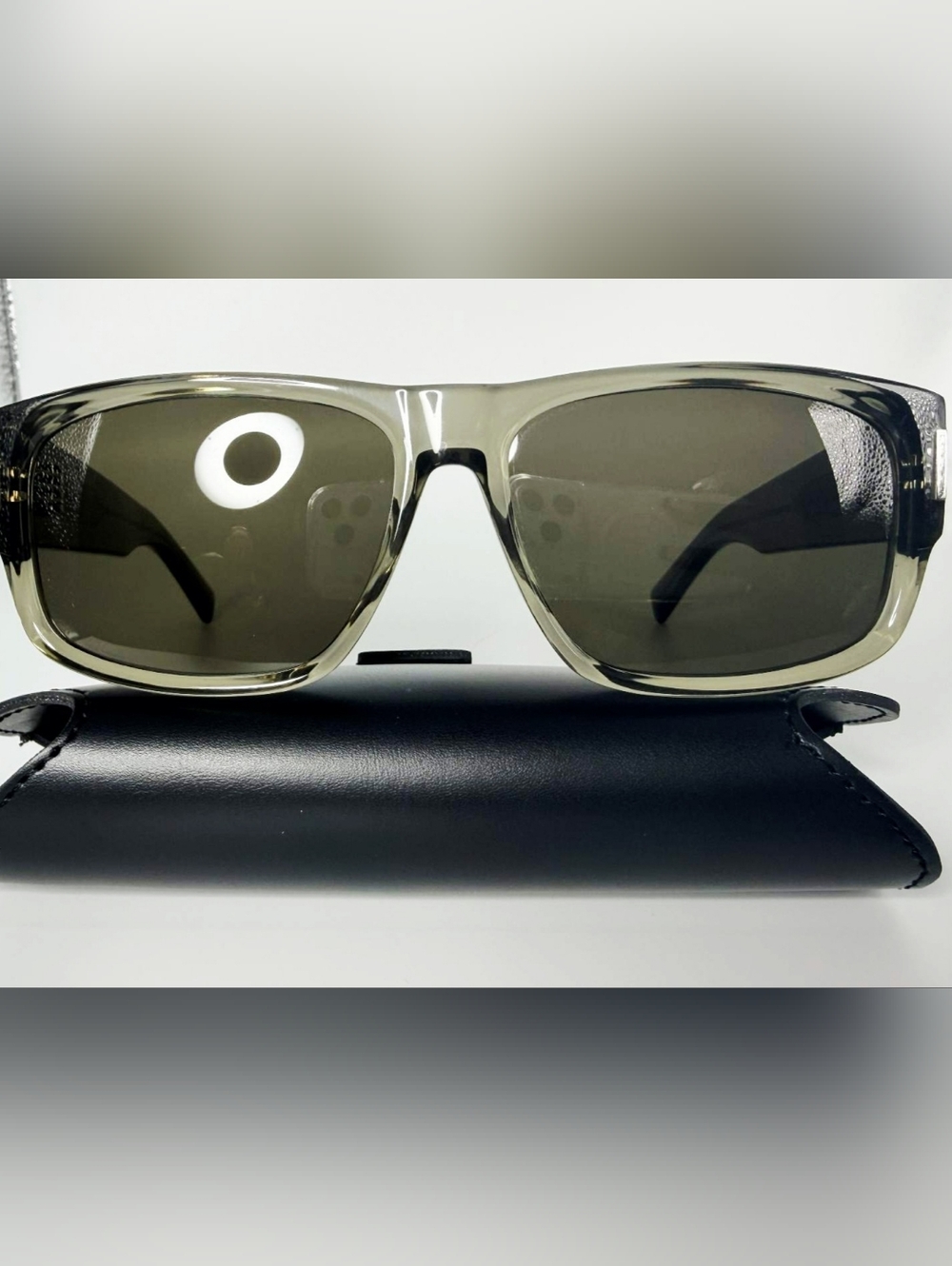 😎 AUTHENTIC Saint Laurent SL 689 Square Sunglasses – Transparent Grey - Picture 2 of 5